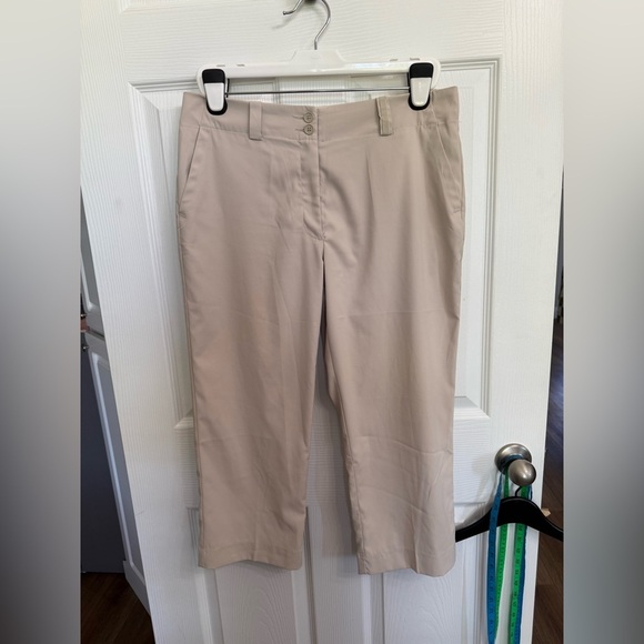 Nike Golf Tour Performance Dri-Fit Womens  Tan Khaki Pants Size 10 Capri Cropped - Picture 1 of 6